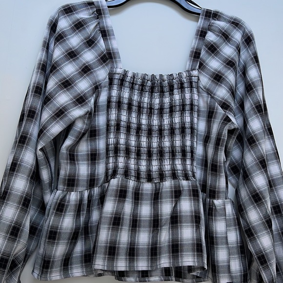 Pleione White and black Plaid Long Sleeve Top - Picture 4 of 4
